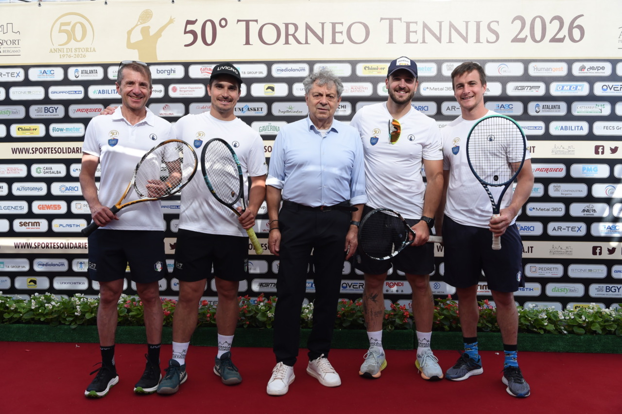 Torneo Tennis Vip 2026, ospiti i campioni dello snowboard e il regista Lucini. E stasera torna Gasp!