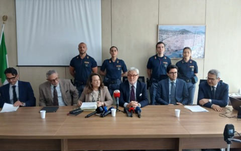 Banca clandestina al servizio dei clan tra traffico di droga e immigrazione clandestina
