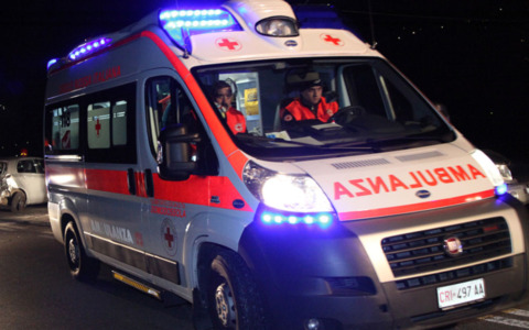 Travolto nella notte sul Garda mentre attraversa la strada: muore un 53enne originario di Bergamo