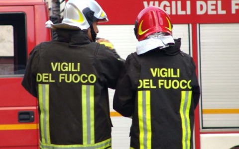 Trigoso, sbaglia la retromarcia e vola nella scarpata: grave anziano