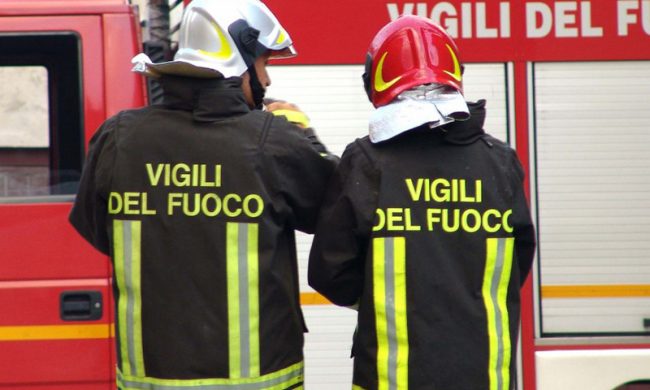 Trigoso, sbaglia la retromarcia e vola nella scarpata: grave anziano