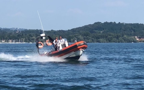 Turista 60enne muore dopo il bagno: tragedia sul Lago Maggiore