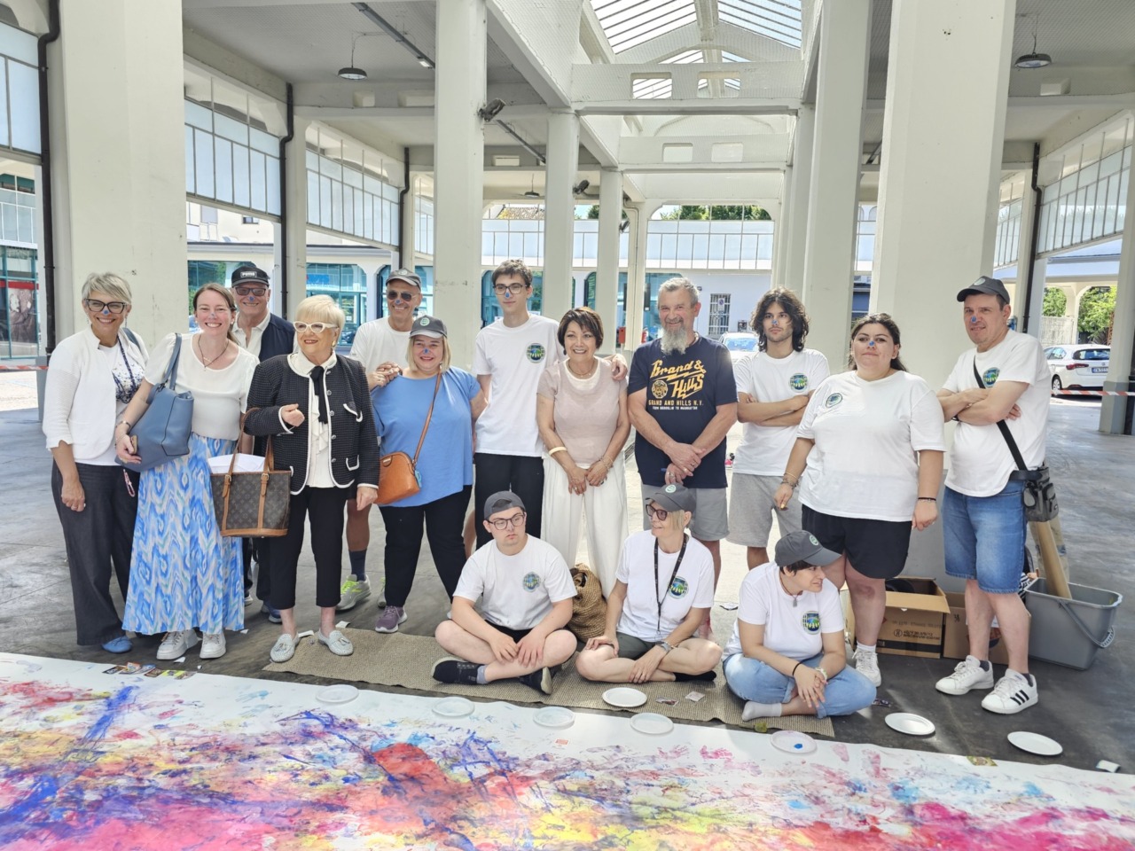 Un mondo di colori con “Ci sono anch’io”: i ragazzi speciali protagonisti di “Oltre i confini”