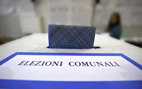 Valenza, affluenza in calo al ballottaggio: alle 23 ha votato il 35,42% degli elettori