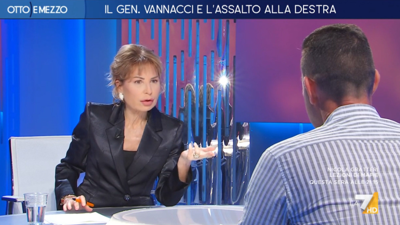 Vannacci dalla Gruber parla di Destra “autentica”. Meloni: “Siamo noi la vera Destra”