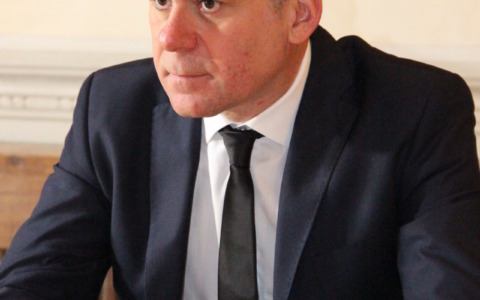 Vertenza Takeda, il sindaco di Pisa: “Inaccettabile compromettere posti di lavoro e competenze”