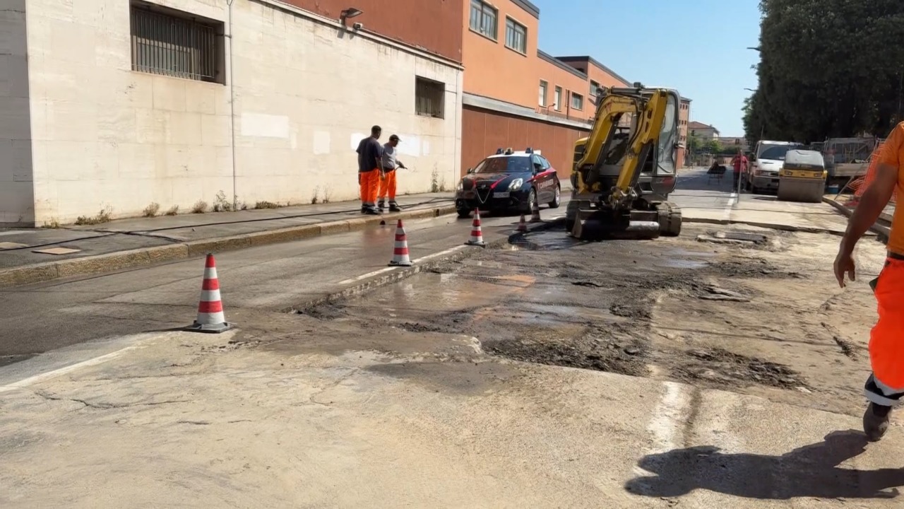 Viale Pietramellara, ripristinata la rottura del tubo dell’acqua