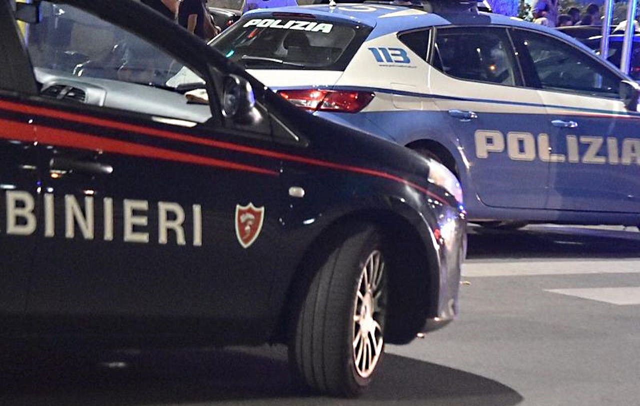 Violentano una donna alla stazione di Porta Susa a Torino: due arresti