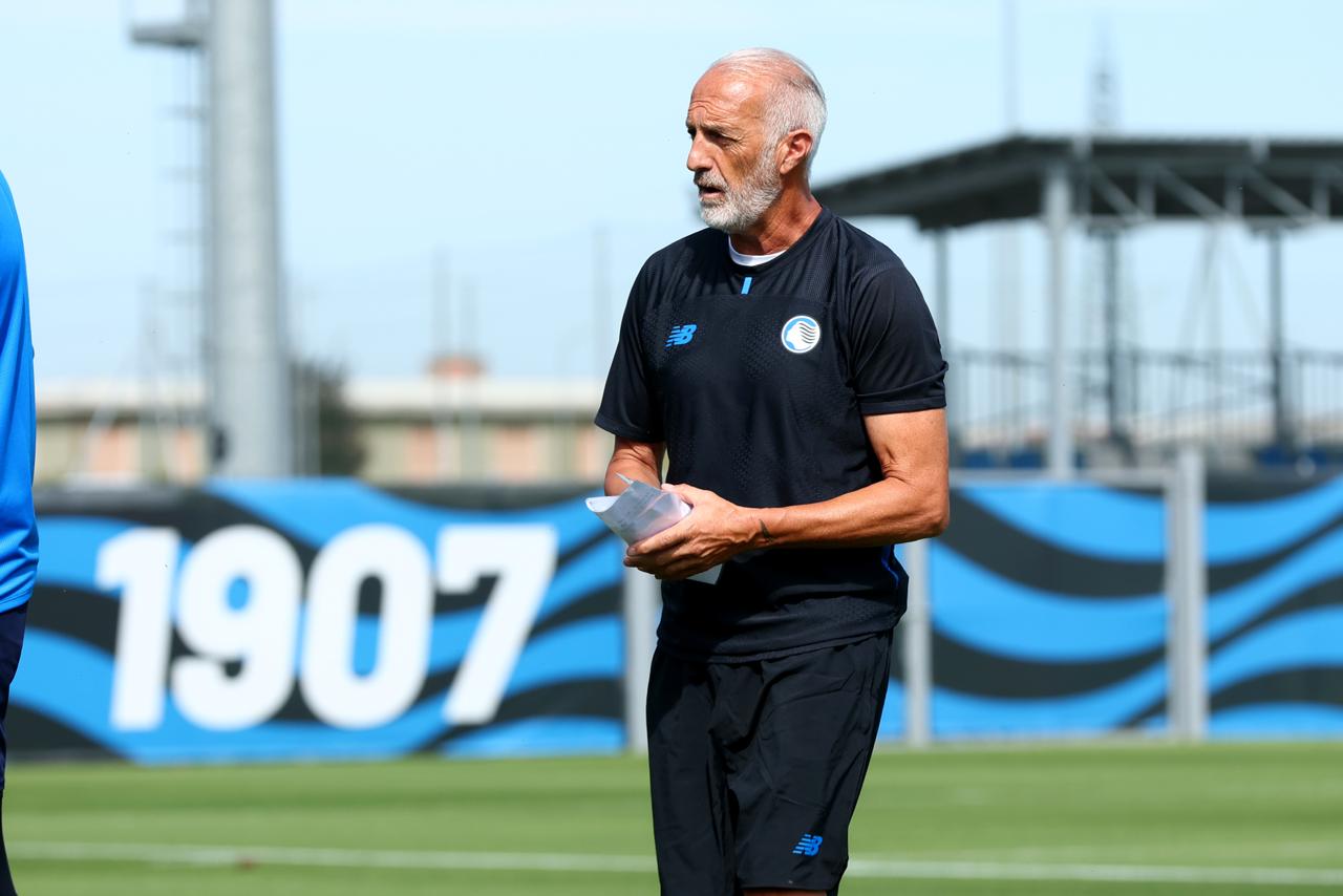 A Zingonia si comincia a lavorare sul campo, primi sono stati i portieri con mister Nenci