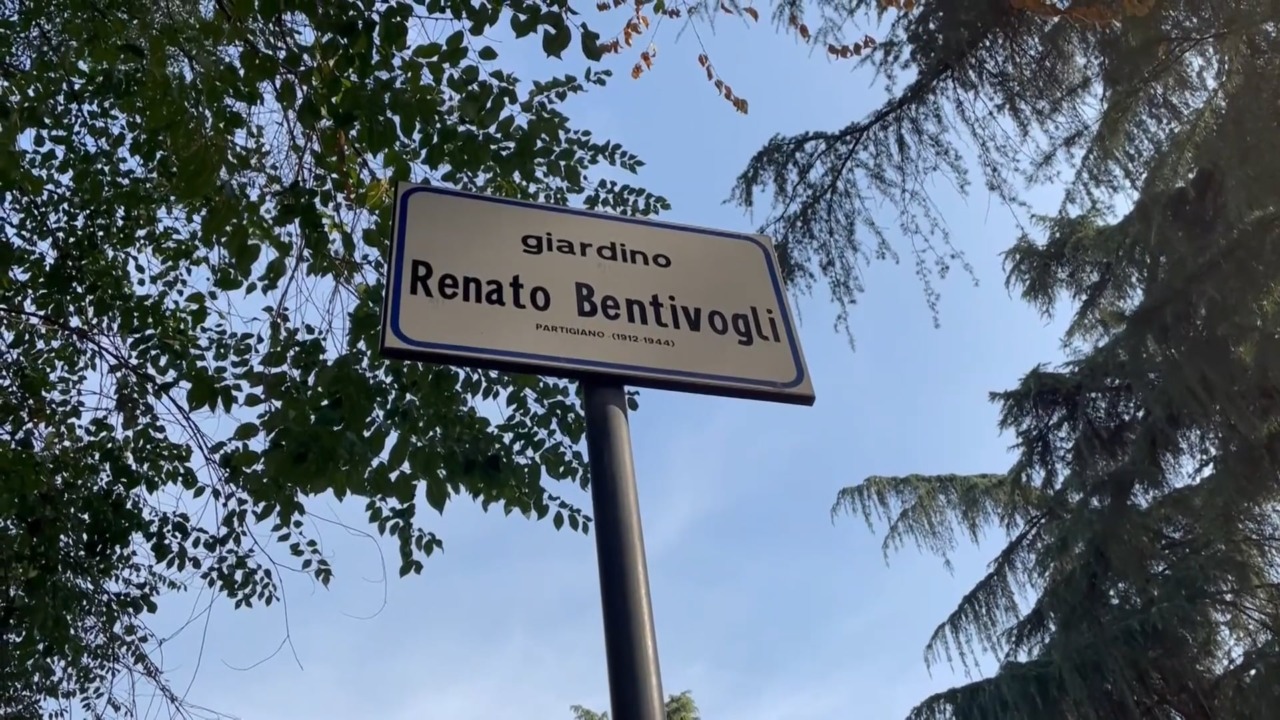 Aggressione al Giardino Bentivogli, 25enne accerchiato e rapinato