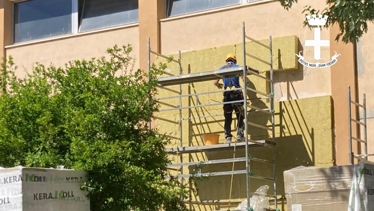 Al via gli interventi di riqualificazione, a Vercelli, nelle scuole Rodari e Regina Pacis