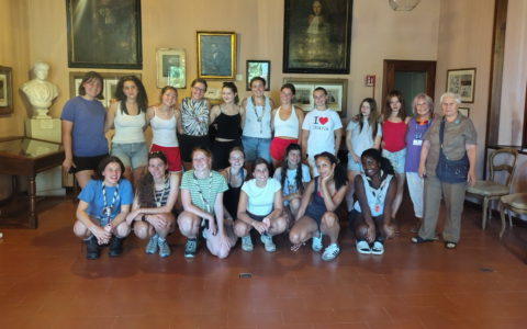 Alla Sala Manzoniana di Lesa la visita di un gruppo di scout belghe