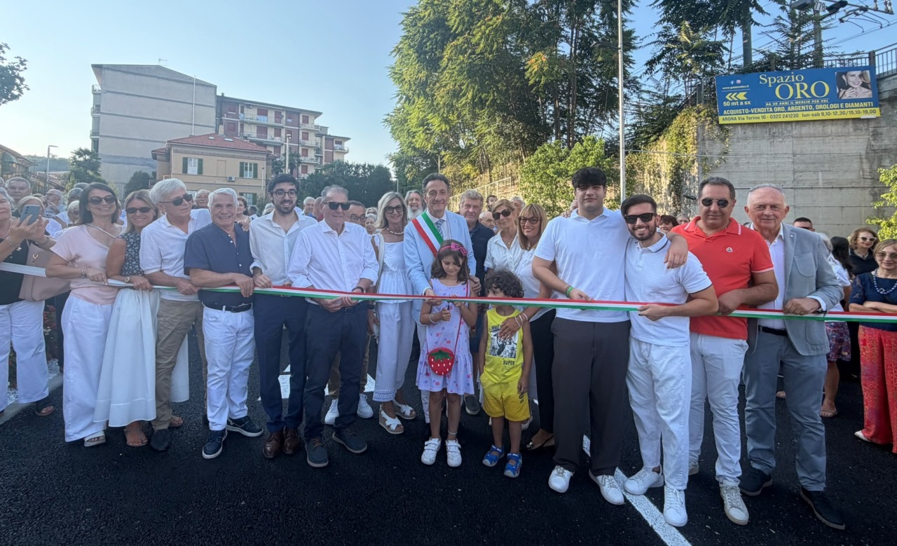 Arona inaugura Park Margherita: da area degradata a nuovo parcheggio pubblico con 52 posti auto