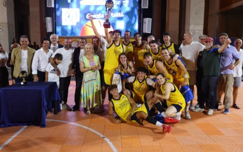 Basket in Piazza, gli applausi della città a TuriRizzo