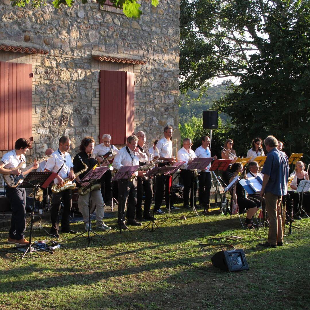 Big Band Machine di scena a Villa Brandi