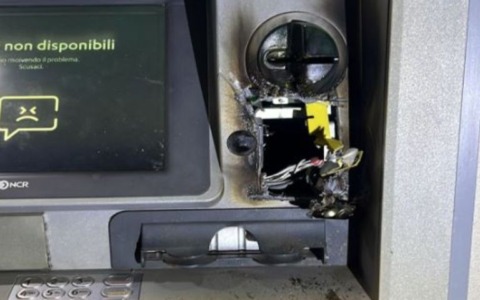 Blitz notturno al bancomat di Dovera: colpo sventato grazie alla segnalazione di un residente