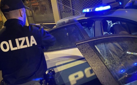 Brescia: rubano un minivan poi geolocalizzato dal proprietario, due in manette