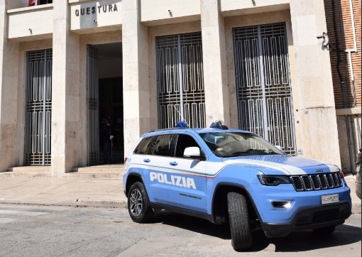 Bullismo su una compagna di scuola, ammonite tre studentesse
