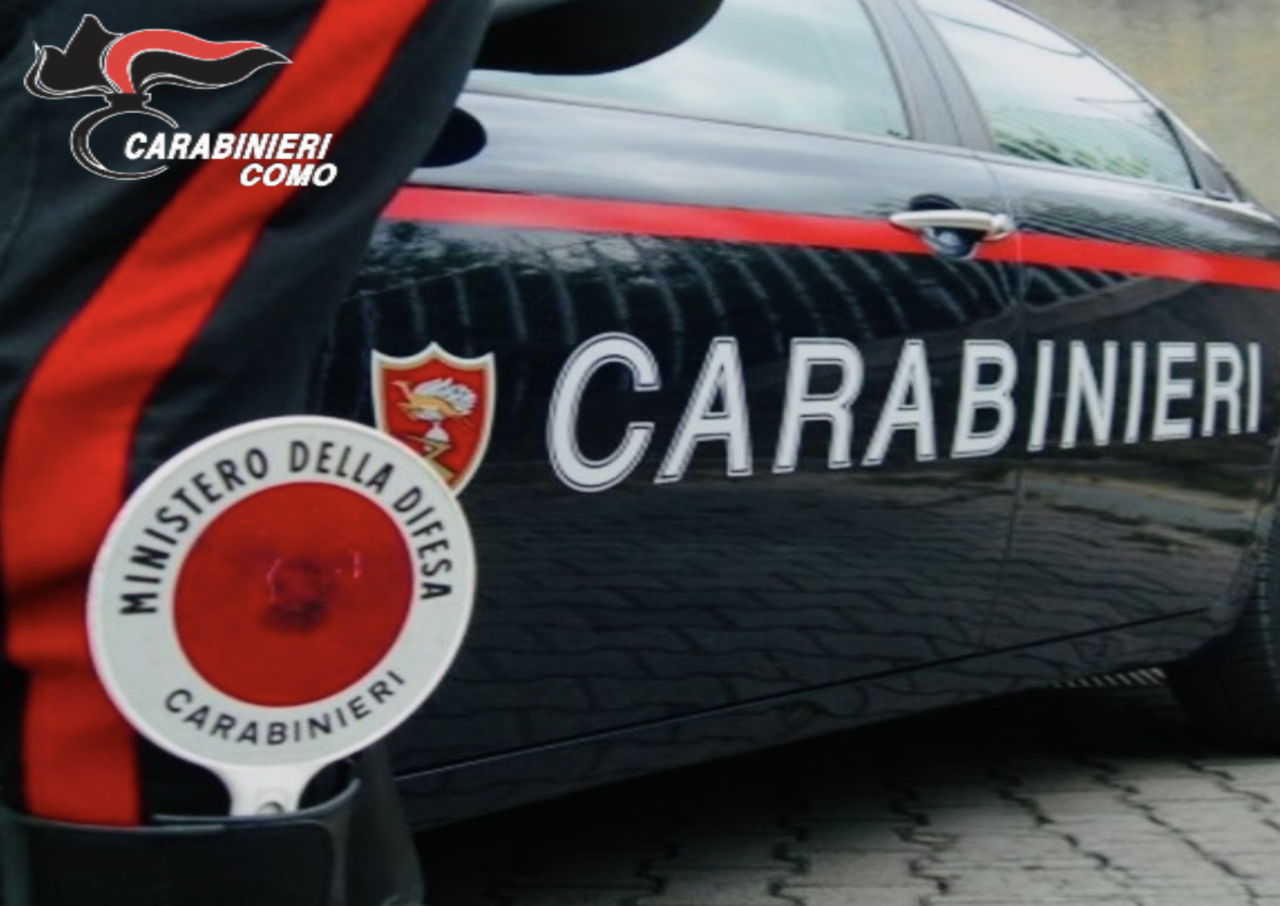 Calci e pugni a soccorritori e carabinieri: arrestato