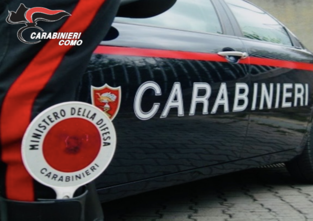 Calci e pugni a soccorritori e carabinieri: arrestato