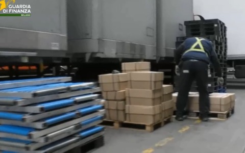 Contratti fittizi per evadere fisco e contributi: frode milionaria nella logistica, perquisizioni anche a Pavia