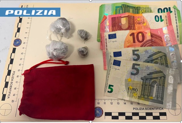 Controlli antidroga nel weekend a Como: due denunce
