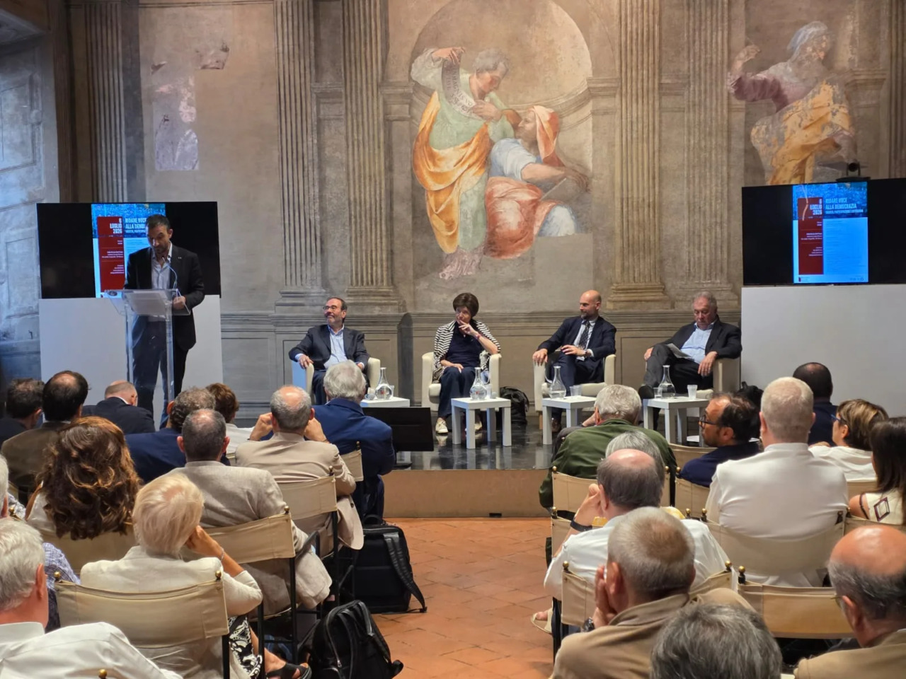 Cosa ci facevano insieme ieri Schlein, Conte, il cardinal Zuppi e le associazioni cattoliche