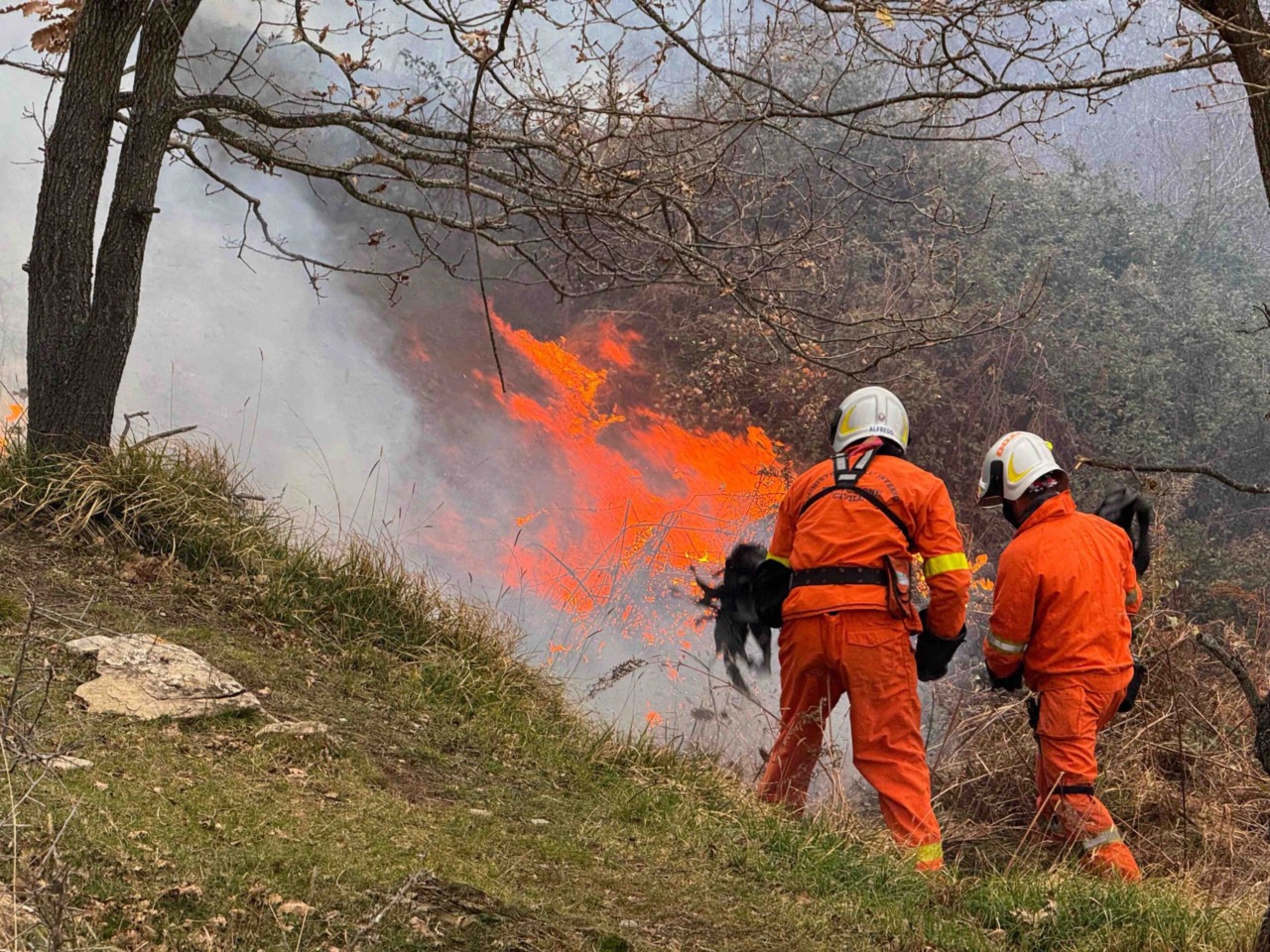 da sabato vietato accendere i fuochi in campagna