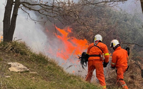 da sabato vietato accendere i fuochi in campagna