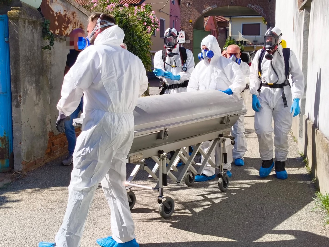 Dramma a Castelrosso: uomo di 57 anni trovato morto in casa