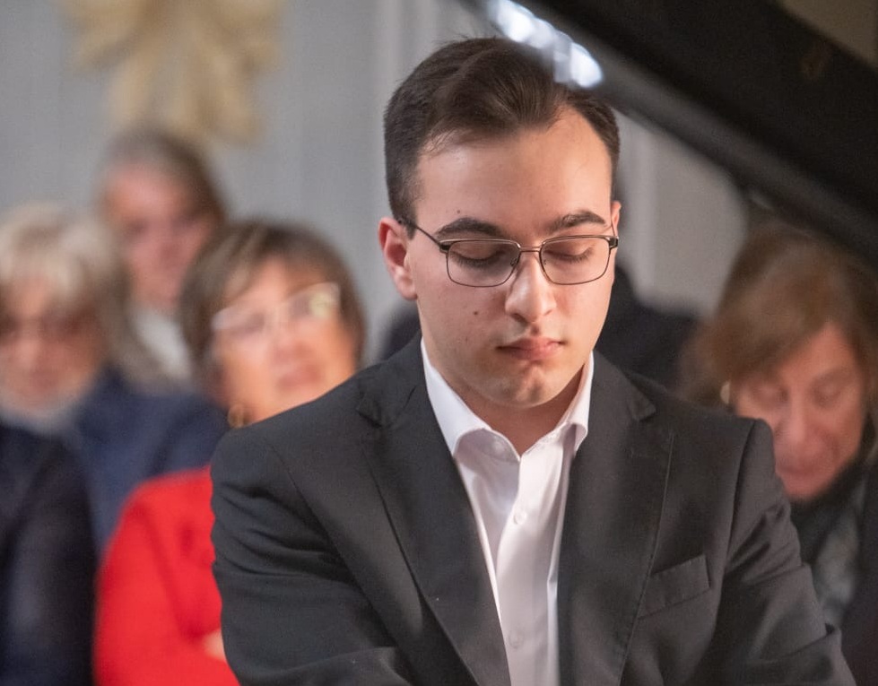 “Eco di note”: concerto pianistico nella sede del Corpo musicale