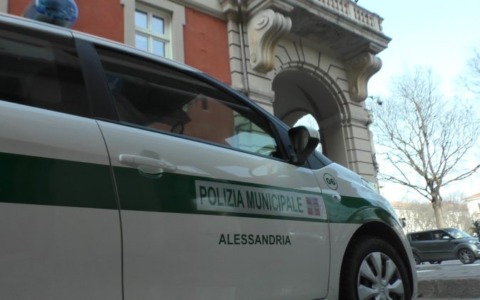 Ennesimo incidente tra via Marengo e via Pisacane ad Alessandria: 5 auto coinvolte