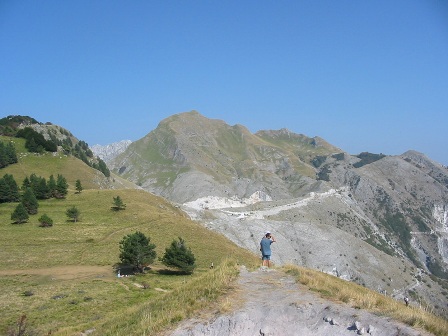 Escursionista cade da un sentiero sul monte Pisanino e muore