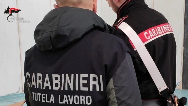 Evade dai domiciliari per andare al ristorante, arrestato