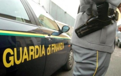 Falsi Carabinieri e Finanzieri e truffe telefoniche: allarme nel Chivassese