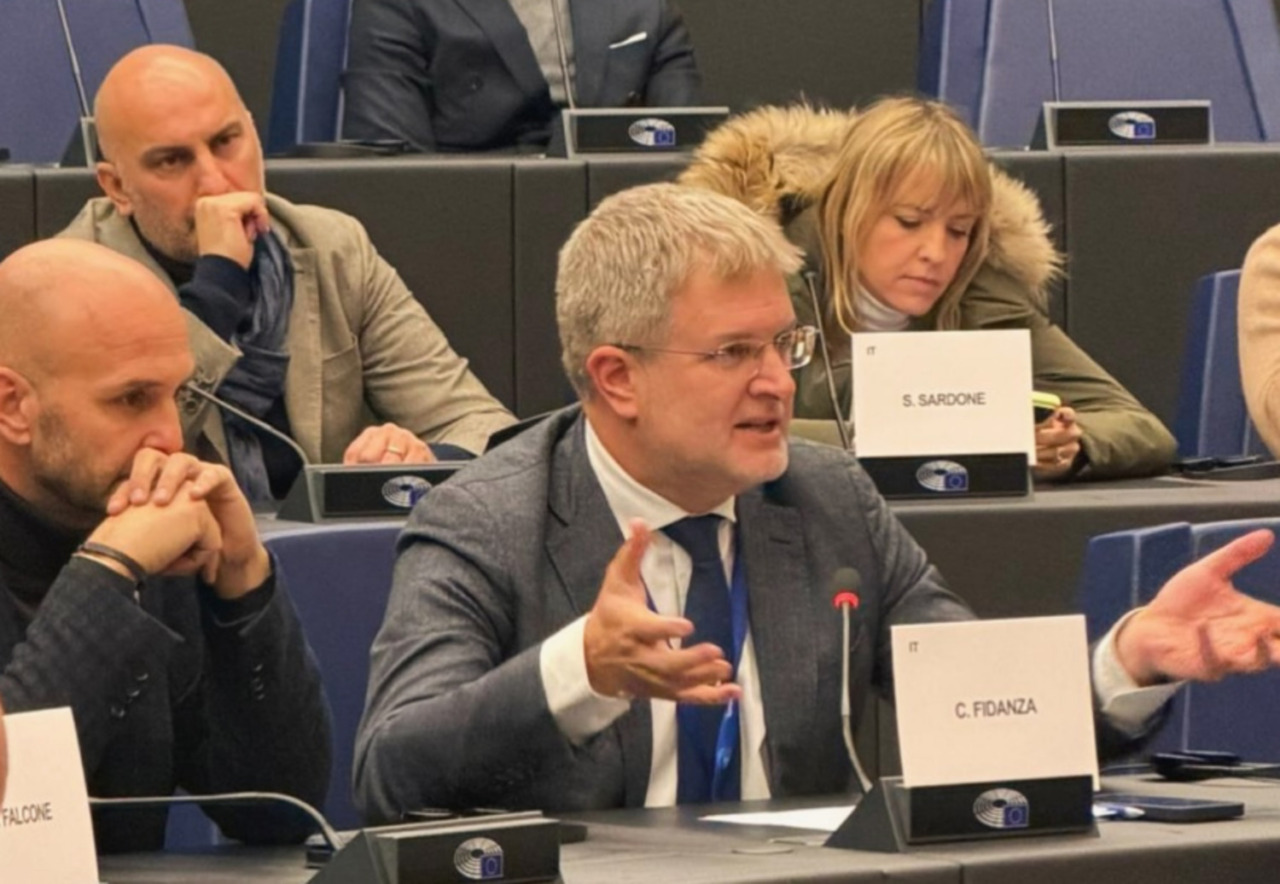 Fidanza (FdI-ECR): “Il modello Meloni sta cambiando l’Europa sulla difesa dei confini”