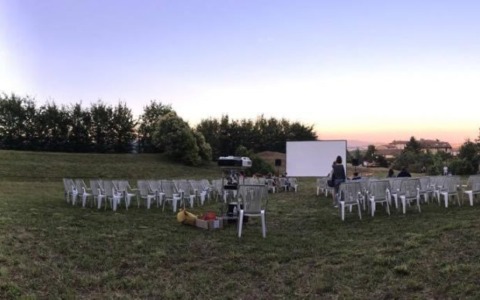 Film sotto le stelle: torna la rassegna di appuntamenti cinematografici nei parchi a Mozzo