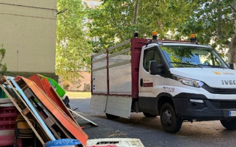 Follia in strada: due aggressioni a operatori AMA in poche ore. Fermato l’influencer “Il Brasiliano”