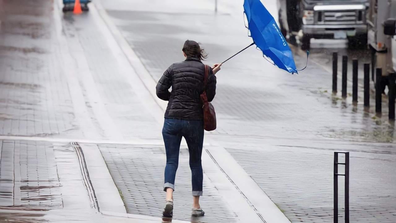 Forti raffiche di vento e temporali attesi nel pomeriggio