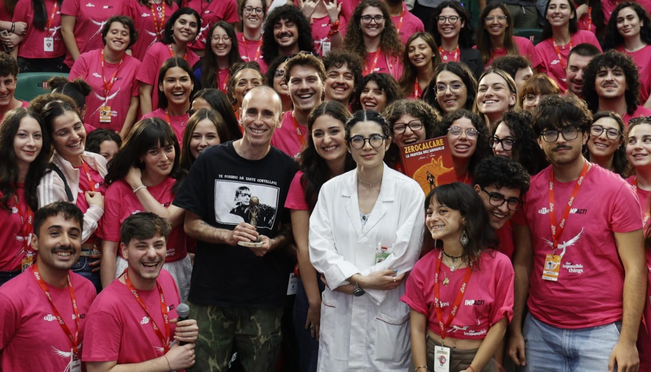 Giffoni 2026: “Futura -Rendere possibile l’impossibile”, il premio realizzato della Zecca dello Stato a Bella Ramsey e Zerocalcare
