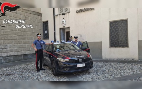«Grazie ai carabinieri, siamo tornati a casa»: lettera del turista polacco derubato sul bus per Città Alta