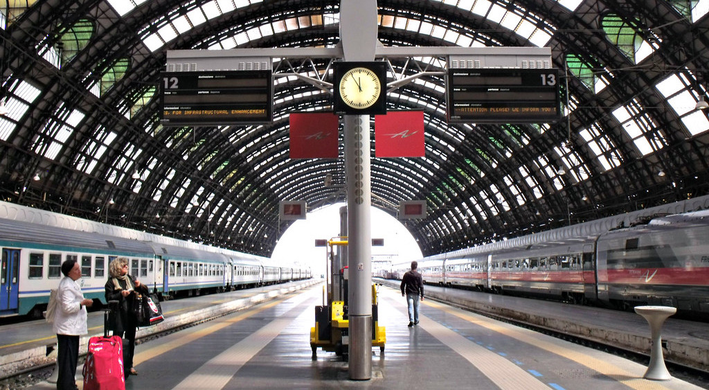Guasto elettrico in stazione centrale a Milano: mattinata di ritardi per i treni