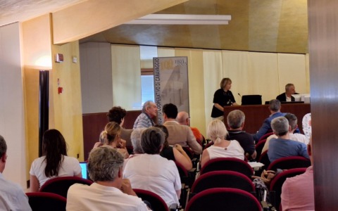 I consorziati di via Panizzardo denunciano: “Una morsa legale per costringerci a cedere”
