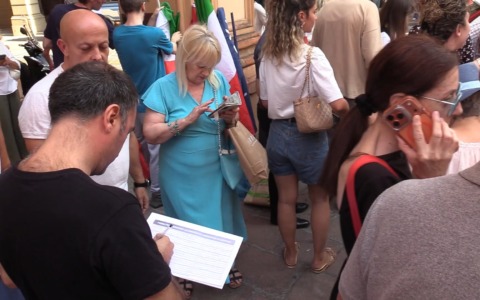 Il banchetto che non c’è. Il Comune di Bologna non accoglie la richiesta di FdI