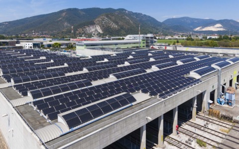 Impianto fotovoltaico al deposito metro Sant’Eufemia – Buffalora: meno 240 tonnellate di Co2 l’anno