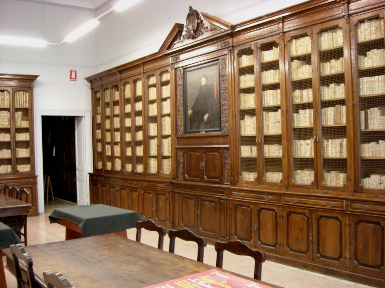 In restauro altri 35 volumi della Biblioteca Aprosiana