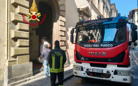 Incendio al Liceo Machiavelli di Firenze: danneggiati gli affreschi