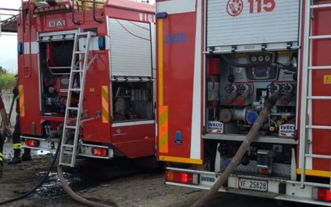Incendio in via Bagni Roana, evacuato il centro anziani