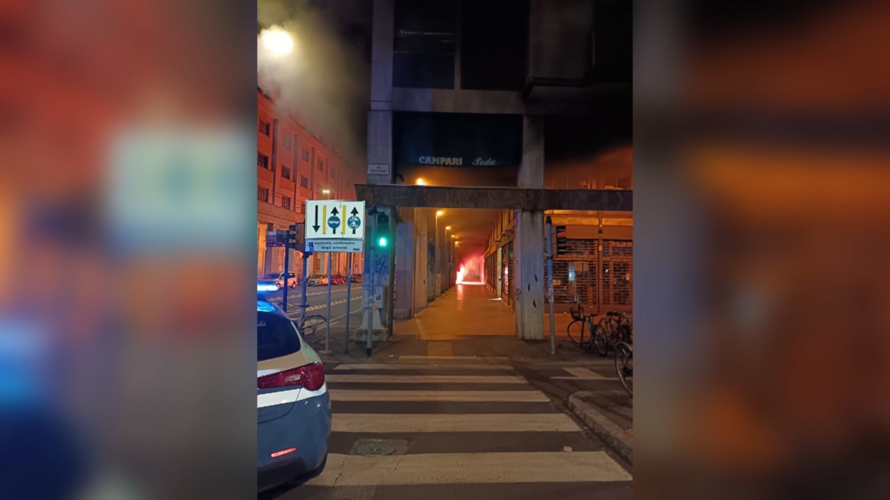 Incendio via Amendola, la polizia ha identificato gli autori