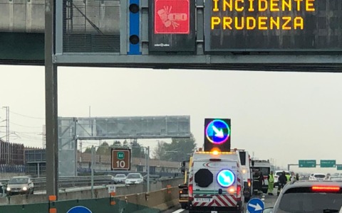 Incidente sulla A10 Genova-Savona: 8 km di coda verso Ventimiglia, traffico in tilt tra Varazze e Albisola